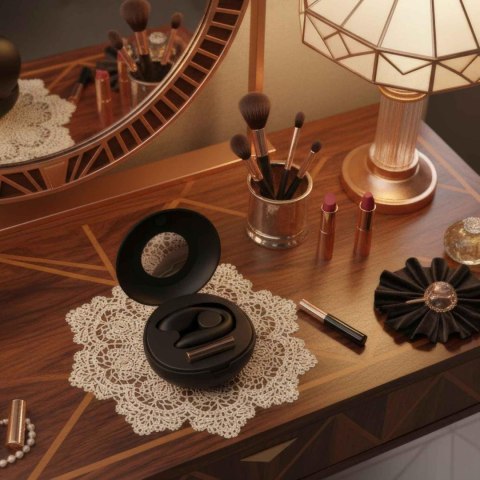 Rosy Gold C-Shape Black - bezprzewodowy masażer z etui ładowania